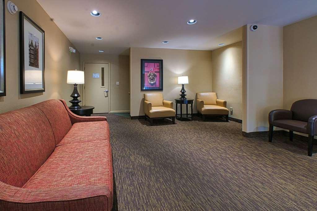 Suburban Studios Louisville East Interno foto