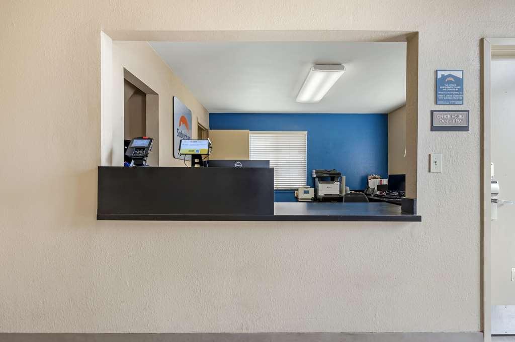 Suburban Studios Louisville East Interno foto