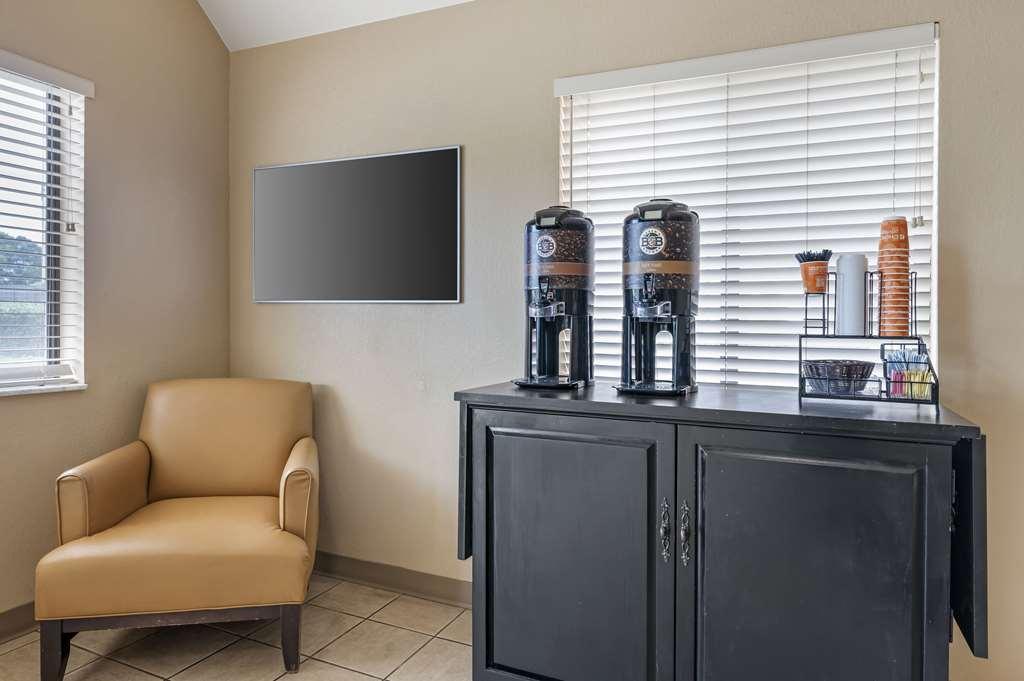 Suburban Studios Louisville East Interno foto