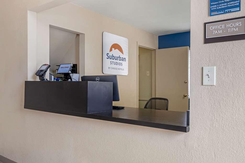 Suburban Studios Louisville East Interno foto
